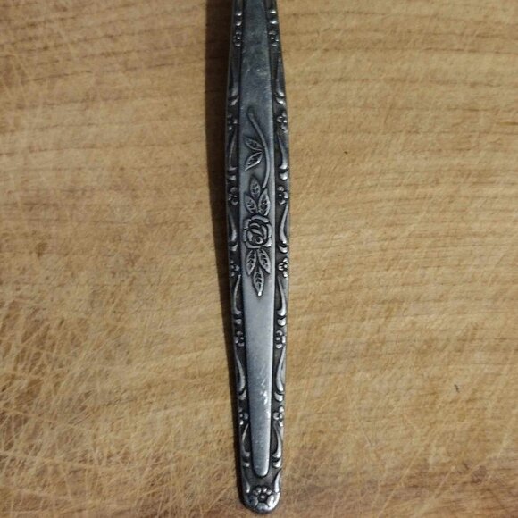Replacement Flatware - Interpur Stainless Steel Korea Rose Embossed TBSP - Picture 4 of 4